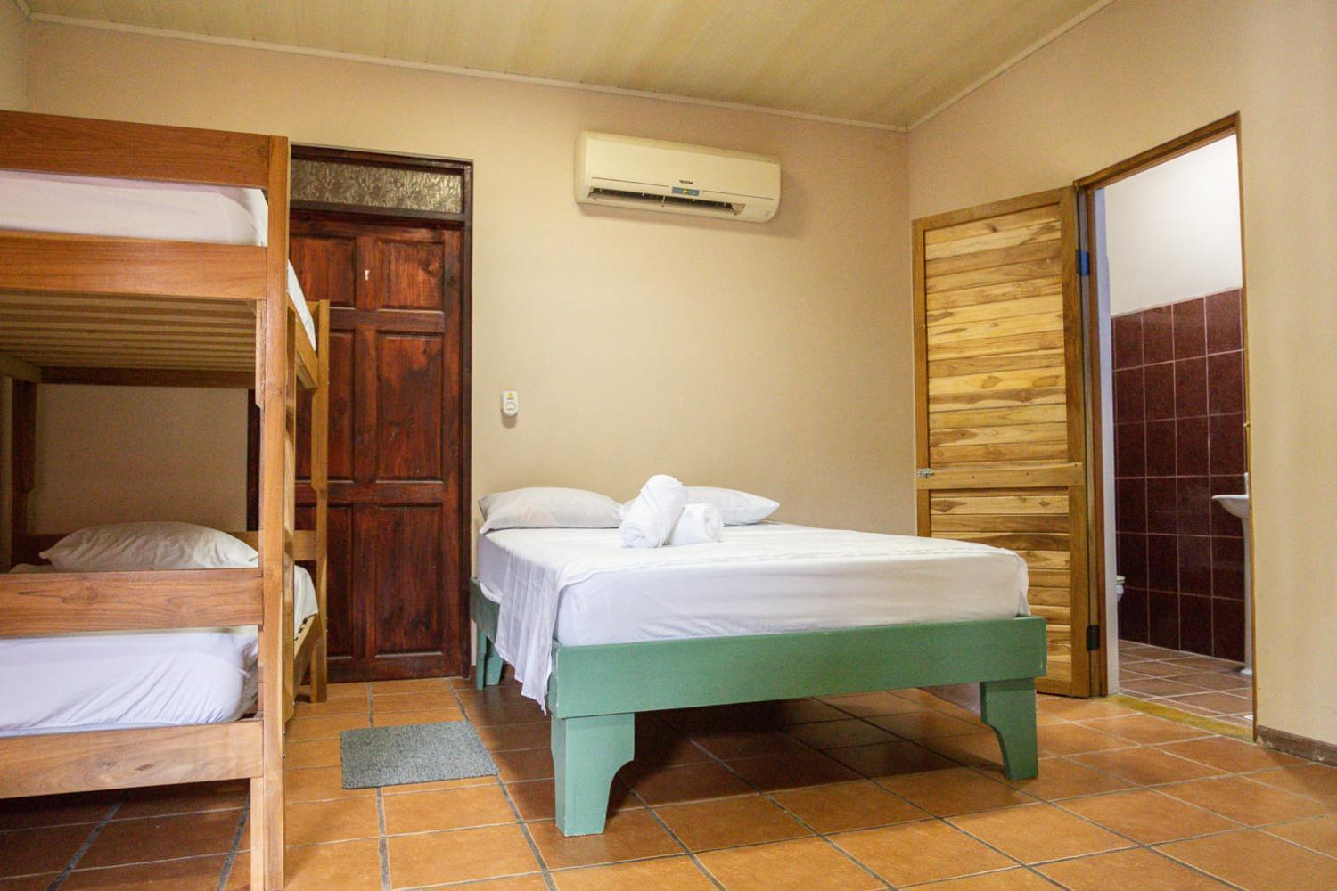 Hospedaje Papalotes Quepos Ngoại thất bức ảnh